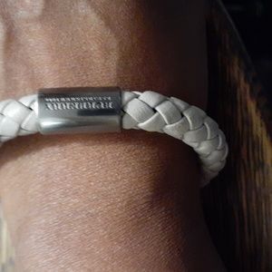 BURBERRY AUTHENTIC LEATHER BRAIDED BANGLE EUC UNISEX
